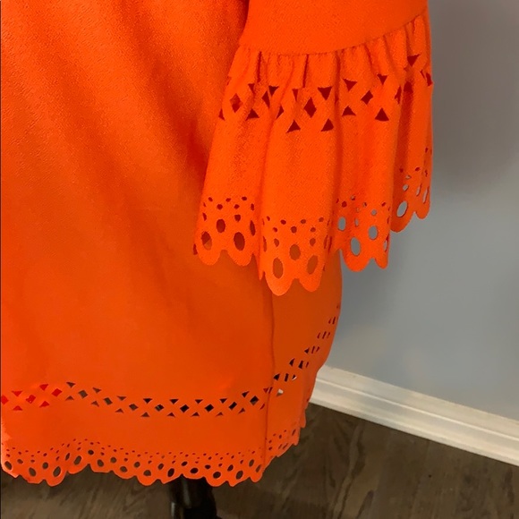 👚Banana Republic Laser Cut Ruffle Sleeve Top, L - Picture 5 of 10